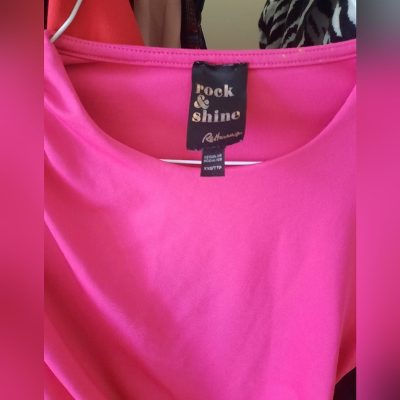 Fuschia shirt - Picture 2 of 2